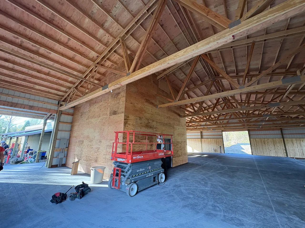 80×204 Arena, Stall Barn & Breezeway — Clackamas County, Oregon during construction